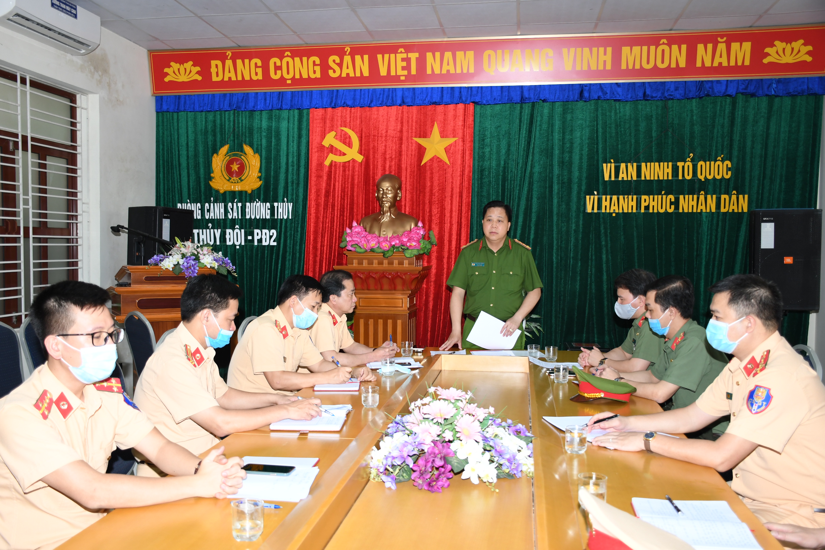 Phó Giám đốc Bùi Trung Thành kiểm tra, chỉ đạo công tác và biểu dương Phòng Cảnh sát đường thủy